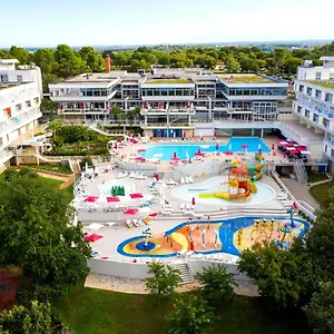 Szálloda Delfin Plava Laguna, Mugeba